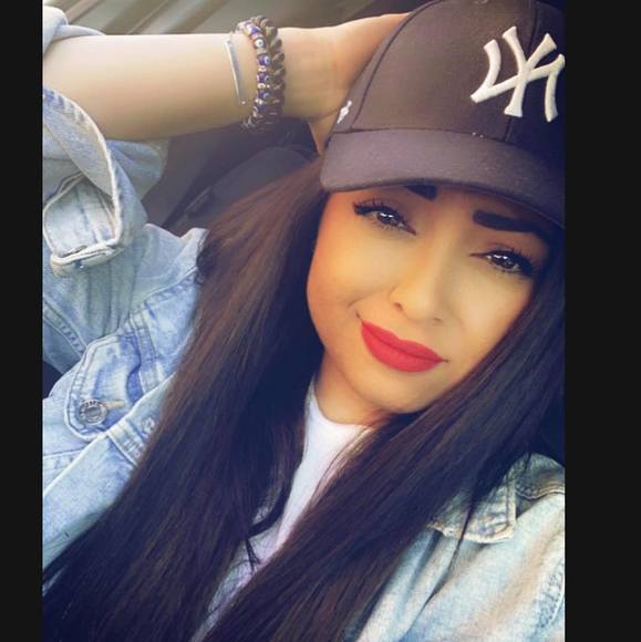 Meet your Posher, Amanda - Picture 1 of 1